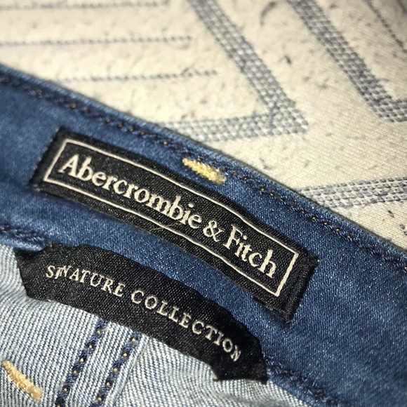 Abercrombie High Waist Jeans - Picture 2 of 3